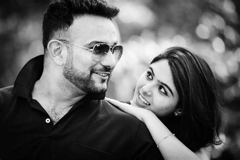 Unique Pre-Wedding Shoot Poses | Eternal Weddingz
