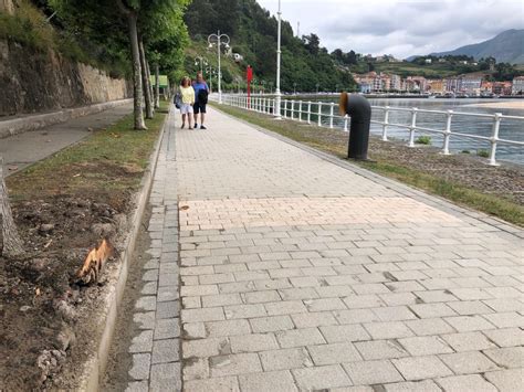 El Ayuntamiento de Ribadesella actúa en los sobresaltos del pavimento ...