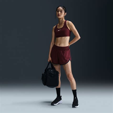 Womens Red Shorts. Nike JP