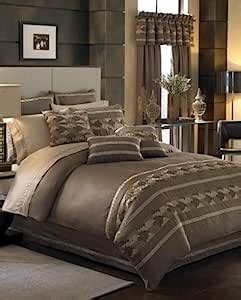 Croscill Mosaic King Comforter Set : Amazon.in: Home & Kitchen