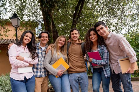 10 Harvard Business School Notable Alumni (2025) | Leland