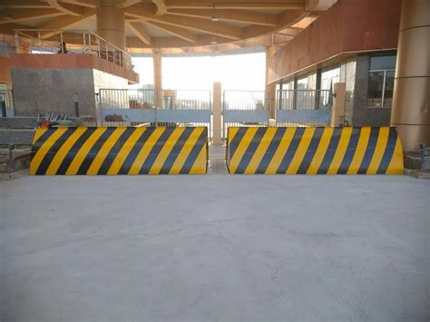 Crash Rated Road Blocker - Automatic Rising Road Blocker Manufacturer ...