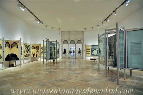 https://www.unaventanadesdemadrid.com/objetos/otras-comunidades/sevilla-museo-de-artes-y-costumbres-populares/sala-de-encajes.jpg