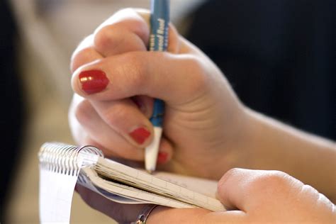 Journalist Interview Creative Commons 的图像结果