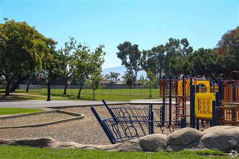 About Birch Grove | Schools, Demographics, Things to Do - Homes.com