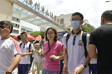中国今年1291万考生参加高考，多少人能被录取？各省历年招生人数TOP 10 - YouTube