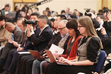 采访 的图像结果