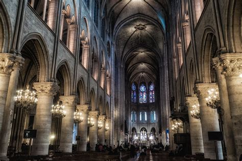 Notre Dame Cathedral Tour: unique experience with a private guide