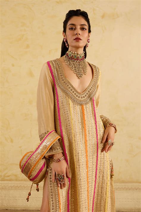 Sureena Chowdhri - High Fashion Indian Ethnic Wear