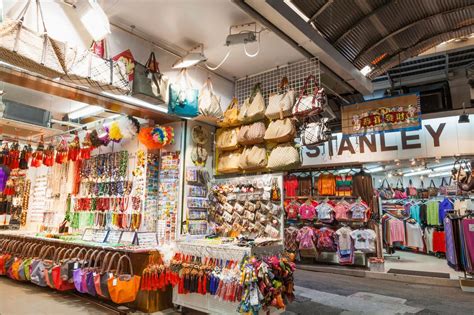 Shopping in Hong Kong SAR - Hong Kong SAR travel guide - Go Guides