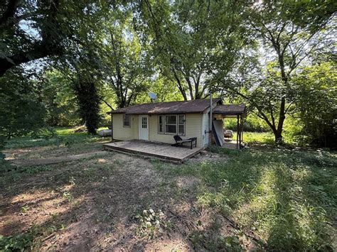 7602 Maple St, Birch Tree, MO 65438 | Homes.com