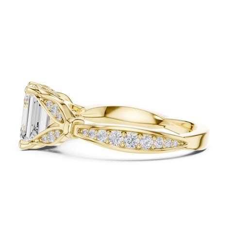 The Seraphine Emerald-Cut Ring – Siyaara