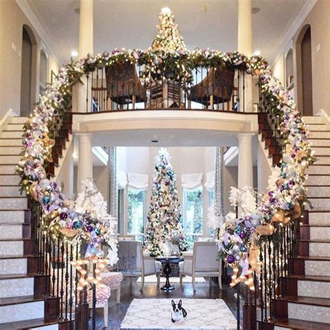 Collection 91+ Pictures Photos Of Christmas Decorations In Houses Stunning