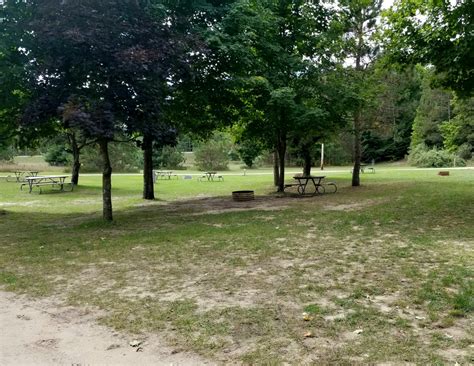 E6: 30A Up to 30ft Trailer Shade Grass Back-In | Betsie River Canoes ...