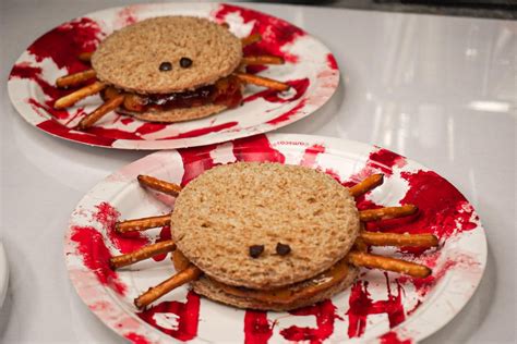 PB&J Spiders : 7 Steps (with Pictures) - Instructables