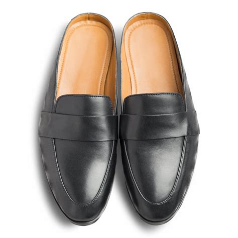 Leather Footwear for Men- Buy Shoes, Sneakers, Juttis, Chappals ...