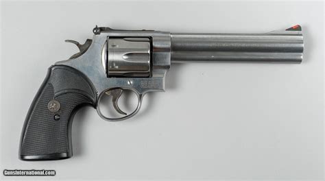 Smith & Wesson Model 629 "Classic" in .44 Magnum