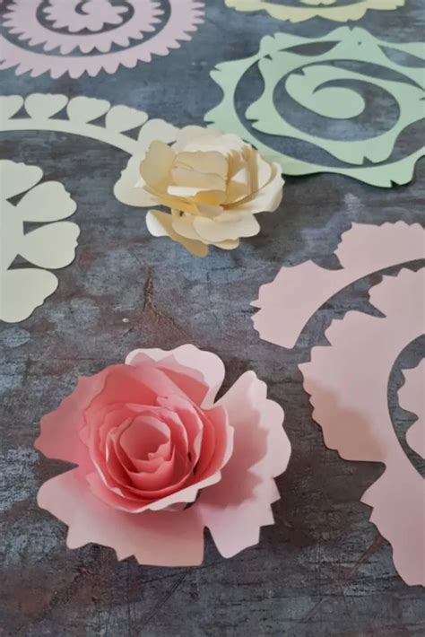 How to Make Rolled Paper Flowers 的图像结果