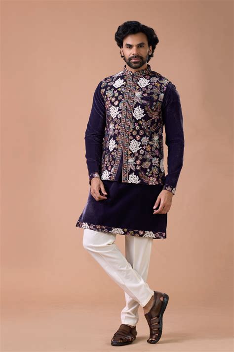 Indian Ethnic Wear for Men | Shop Wedding & Festive Outfits – Mahavir NX