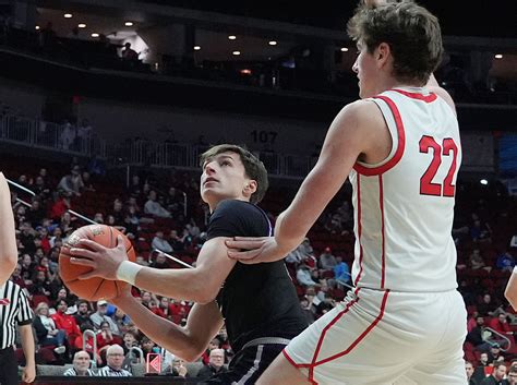 Iowa state boys basketball tournament: Linn-Mar beats Waukee