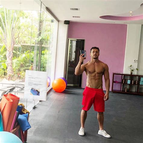 diegorbarros: 💪🏽💪🏽💪🏽 - Diego Barros Fan