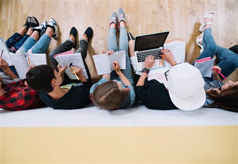 Distance Education Center |MiET