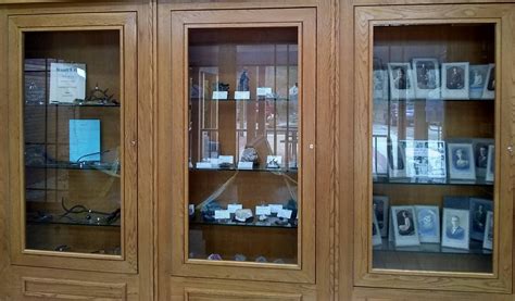 Display Cases – Hanson Public Library