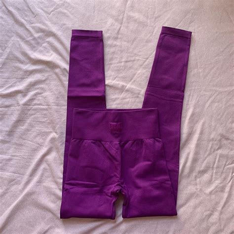 Bo+Tee Women's Purple Leggings | Depop