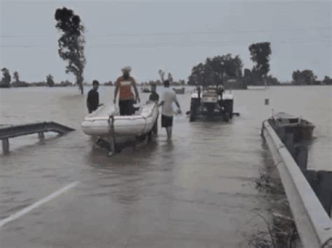 Cloudburst hits J&K's Kishtwar twice; 10 houses swept away, 30 killed ...