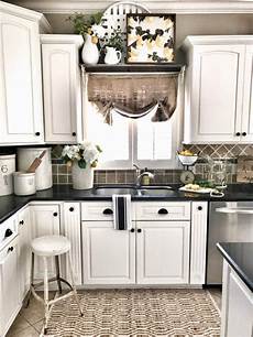 Farmhouse Backsplash by 8 Best Farmhouse Kitchen Backsplash Ideas And Designs For 2020 Farmhouse Backsplash
