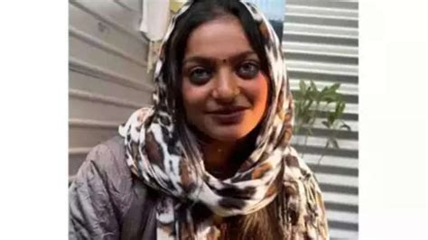 Pakistani Chaiwala to Maha Khumb's Monalisa: 7 common people who went ...