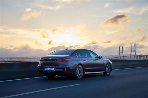 2024 BMW i7 M70 xDrive review | CarExpert