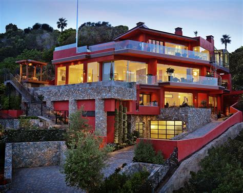 Contemporary Home Now Offered for Sale on Catalina Island
