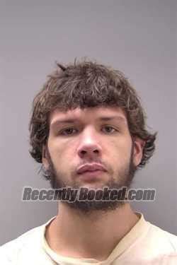 Recent Booking / Mugshot for DAMON WAYNE GRIPPANDO in Buchanan County ...