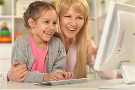 Daughter Using Computer 的图像结果