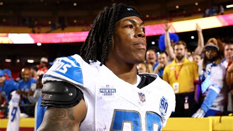 Jahmyr Gibbs injury update: Latest news on Lions running back after suffering hamstring injury ...