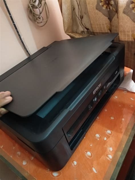 Scanner clearity is good and printing works fine - EPSON L220 ...