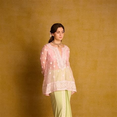 Fashion for Women: Latest Fashion Style Guide and Tips | Vogue India