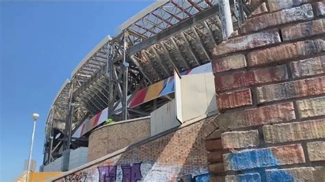 La doble cara del Estadio San Paolo, la nueva guarida del 'Chucky ...