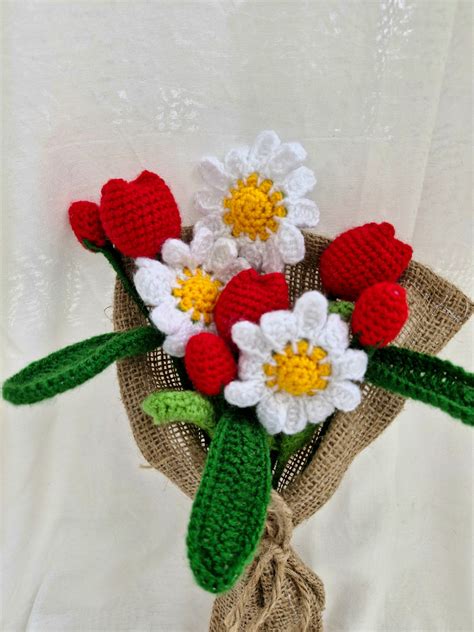 Buy Handmade flower bouquet- Set of 3 daisy flower, 3 red tulip and 3 ...