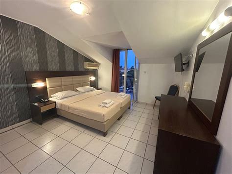 ALEXANDER THE GREAT HOTEL (Laganas, Zakynthos) - Hotel Reviews, Photos ...