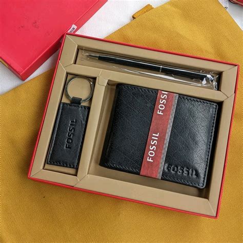 Personalised Men's Wallet, Keychain & Pen Combo