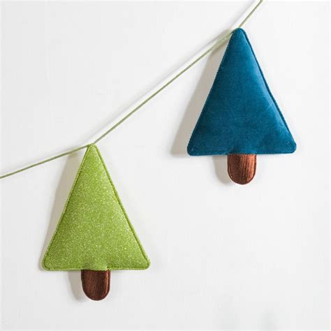 Christmas Trees Bunting 98 Inch Online - Premium Wall Decoration | Nestasia