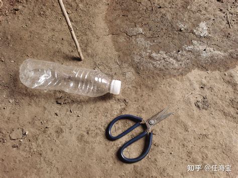 如何用矿泉水瓶制作沙锤