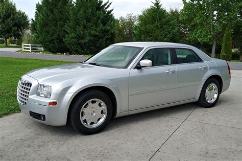 Chrysler 300 Fully Loaded With Exterior Mods and Vossen Custom Wheels ...