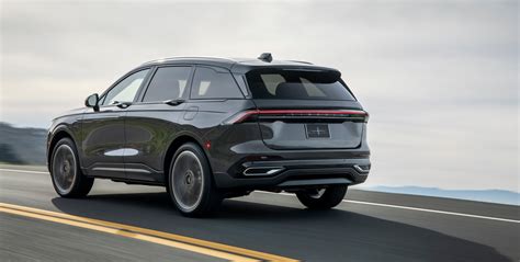 2024 Lincoln Nautilus Debuts as Big American Turbo or Hybrid Luxury SUV ...