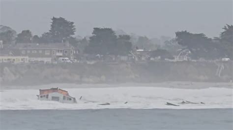 Portion of Santa Cruz pier collapses into ocean, two people rescued