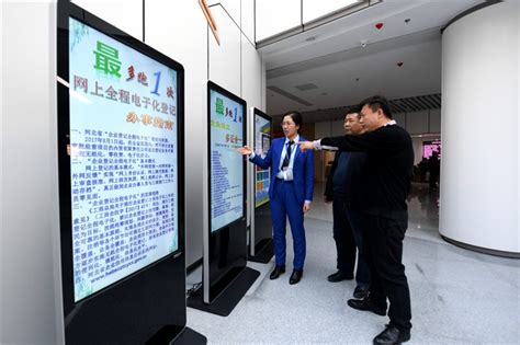河北固安：市民服务中心“一站式”服务群众_图片新闻_中国政府网