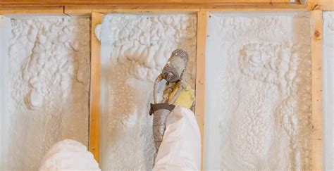 Choosing Between Open Cell and Closed Cell Spray Foam Insulation