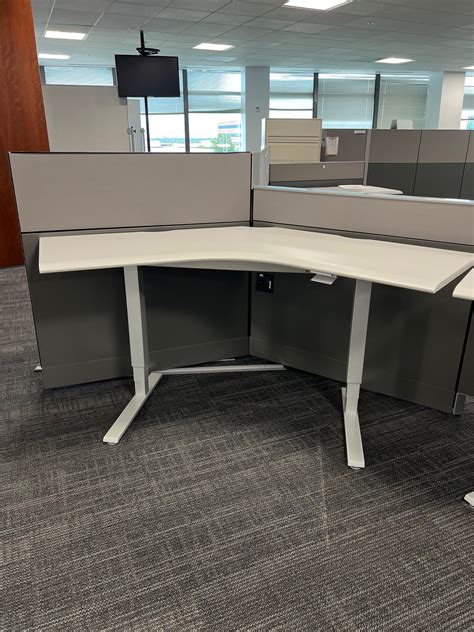 Humanscale Float Desk 的图像结果